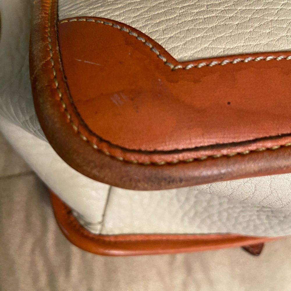 Dooney & Bourke All Weather Leather vintage Crossbody bag - Picture 7 of 11